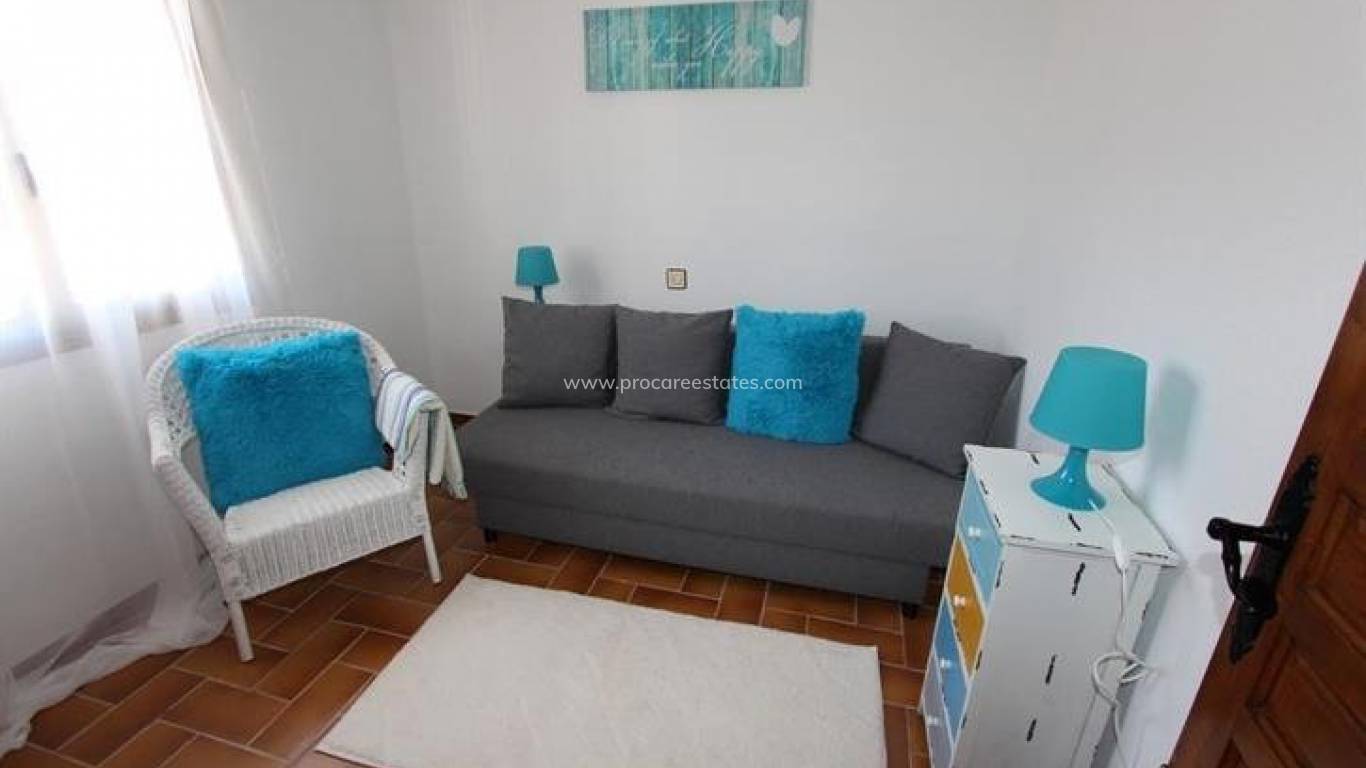 Resale - Apartment - Torrevieja - Aguas Nuevas