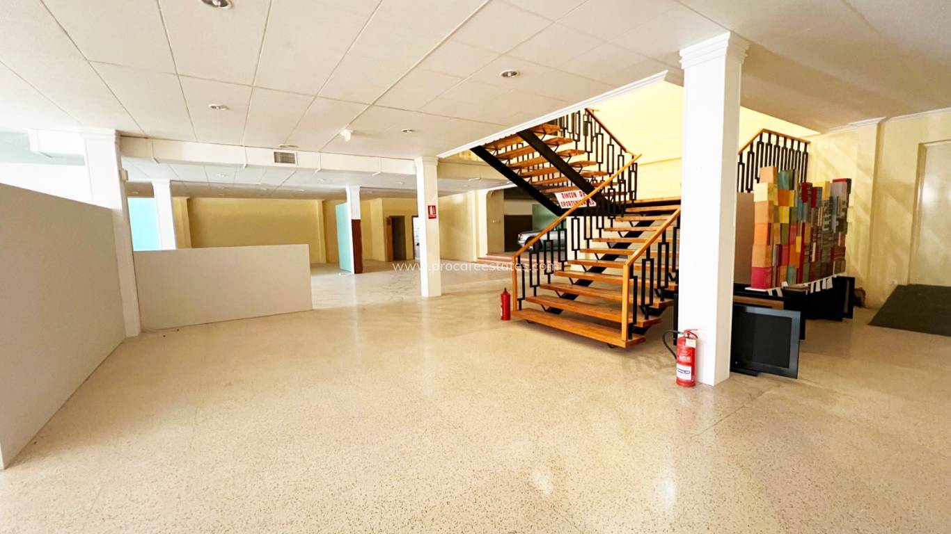 Alquiler a largo plazo - Propiedad comercial - Hondon De Los Frailes