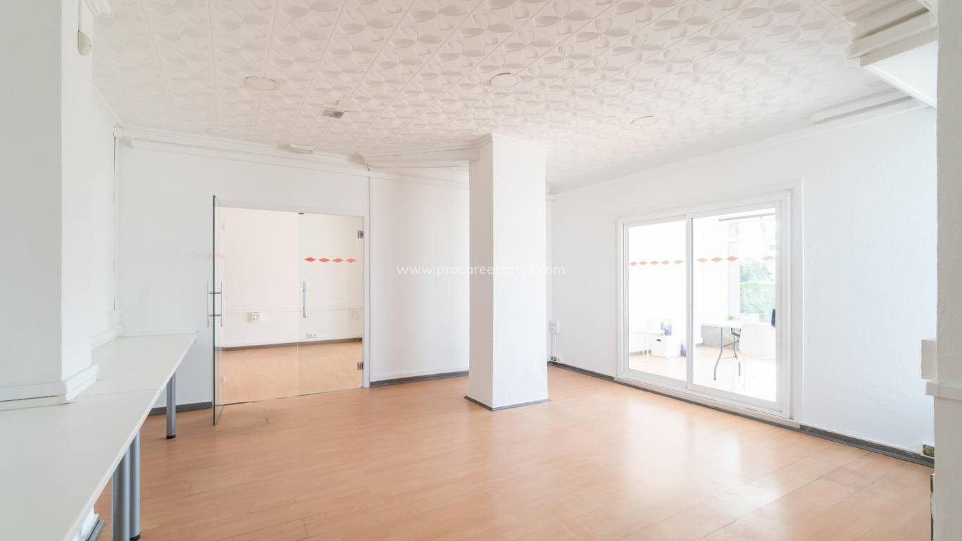 Alquiler a largo plazo - Propiedad comercial - Orihuela Costa - La Zenia