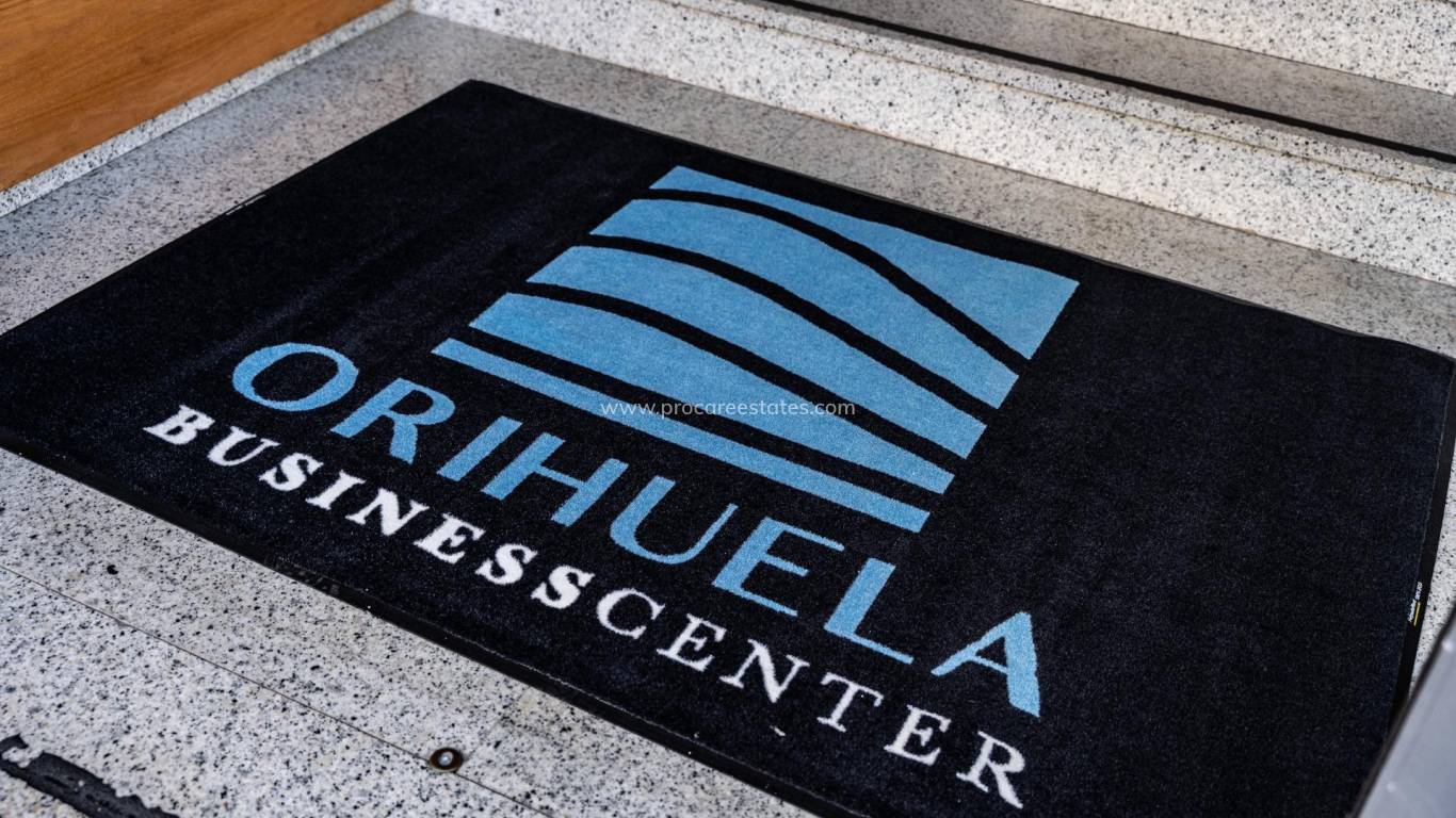 Alquiler a largo plazo - Propiedad comercial - Orihuela Costa - Playa Flamenca