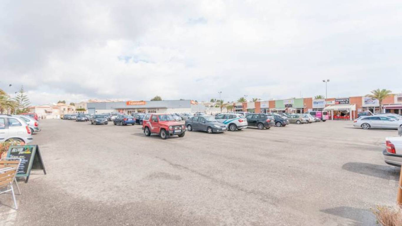 Alquiler a largo plazo - Propiedad comercial - San Fulgencio - La Marina