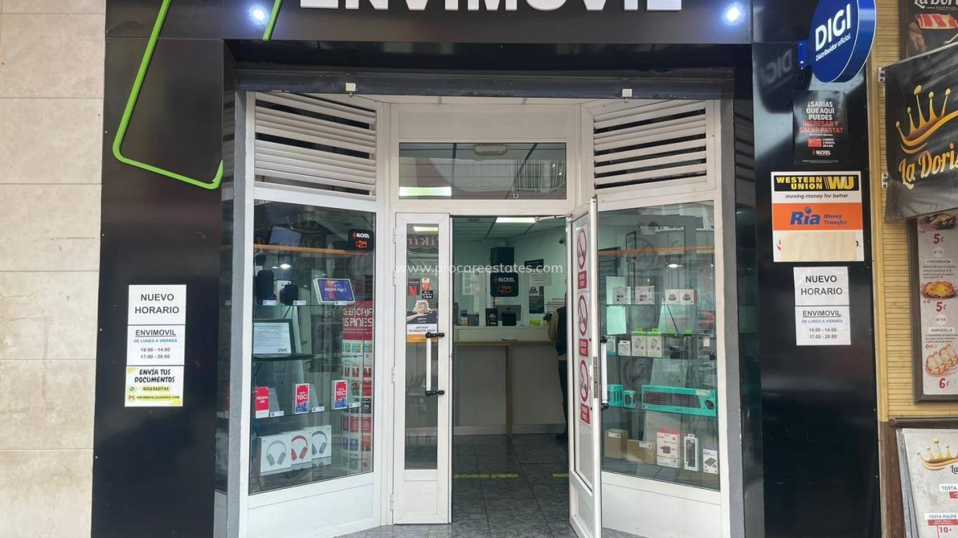 Alquiler a largo plazo - Propiedad comercial - Torrevieja - Torrevieja Center