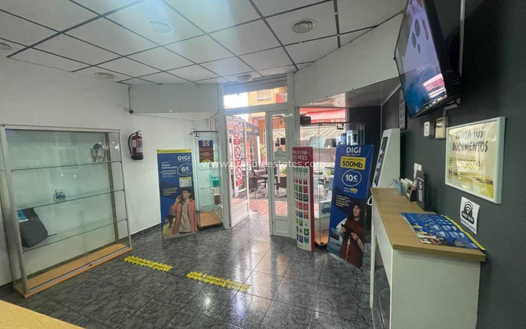 Alquiler a largo plazo - Propiedad comercial - Torrevieja - Torrevieja Center