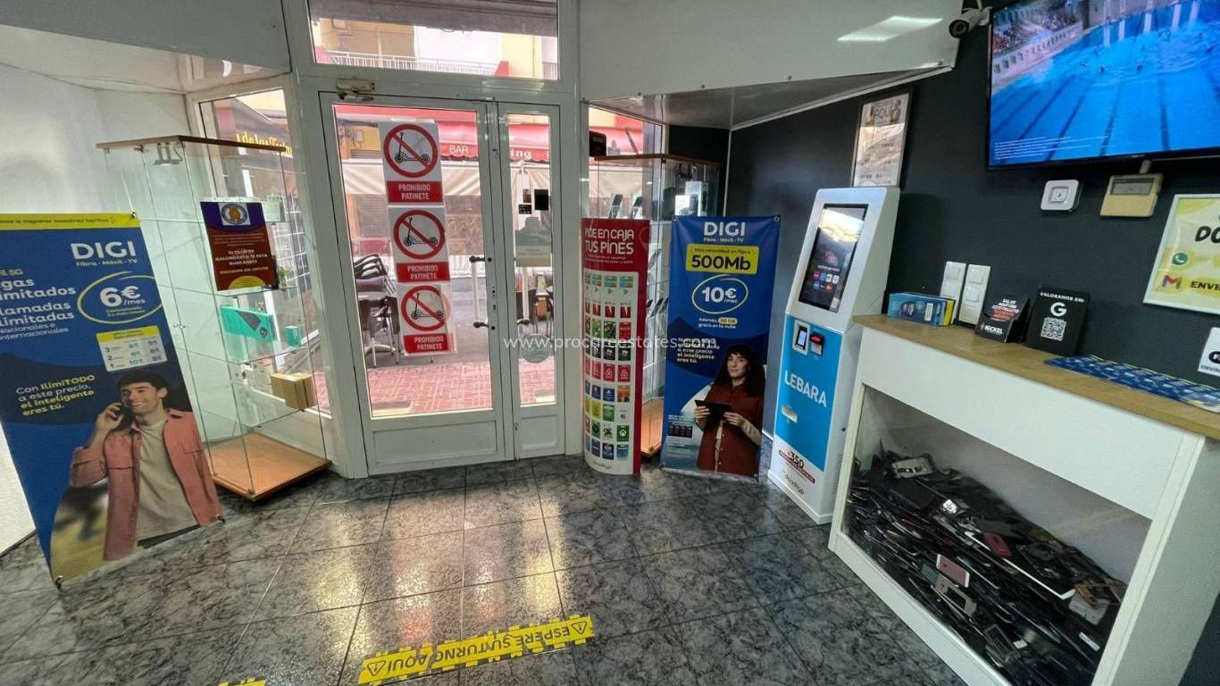 Alquiler a largo plazo - Propiedad comercial - Torrevieja - Torrevieja Center