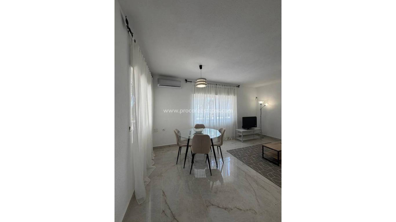 Alquiler a largo plazo - Villa - Torrevieja - Los Balcones - Los Altos del Edén