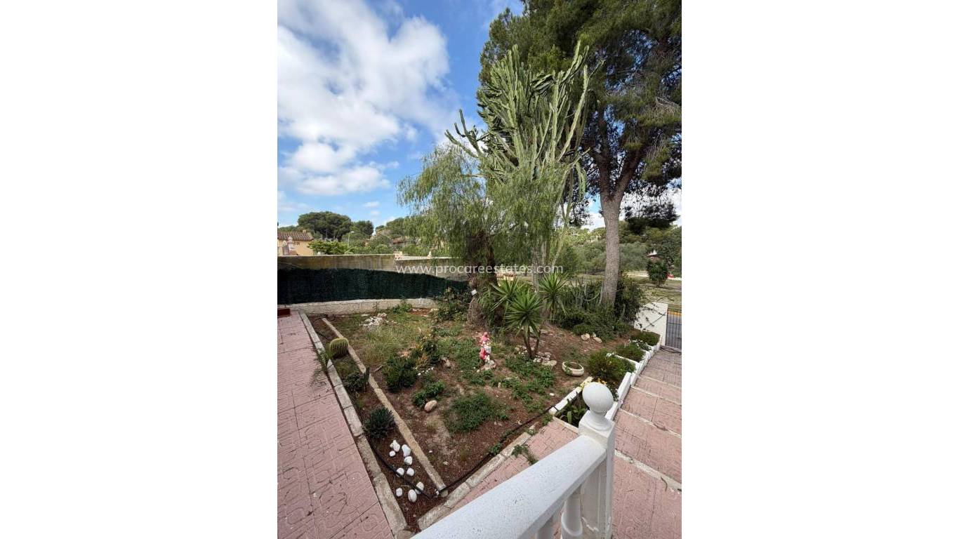 Alquiler a largo plazo - Villa - Torrevieja - Los Balcones - Los Altos del Edén