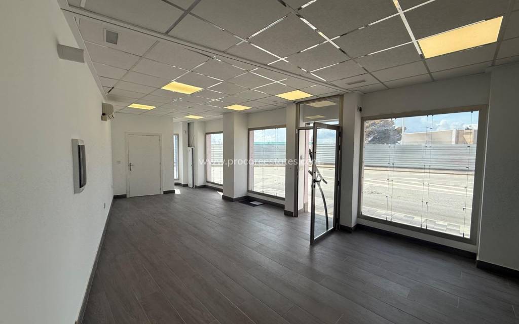 Langzeitmiete - Gewerbeimmobilien - Torrevieja - Paseo maritimo