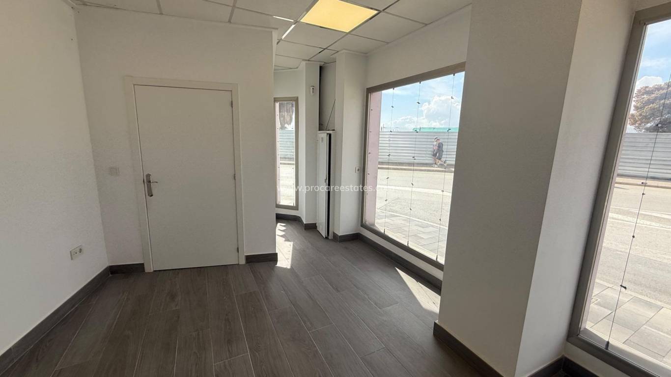 Langzeitmiete - Gewerbeimmobilien - Torrevieja - Paseo maritimo