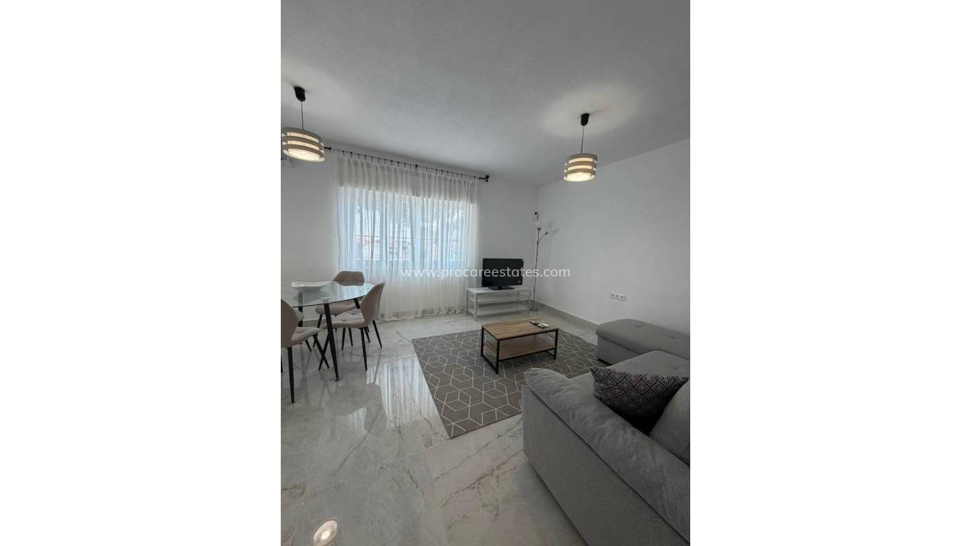 Location longue durée - Villa - Torrevieja - Los Balcones - Los Altos del Edén