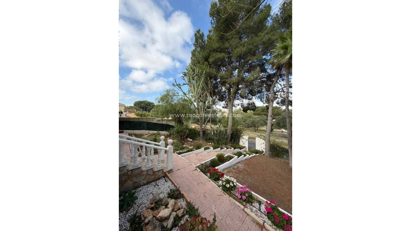 Location longue durée - Villa - Torrevieja - Los Balcones - Los Altos del Edén