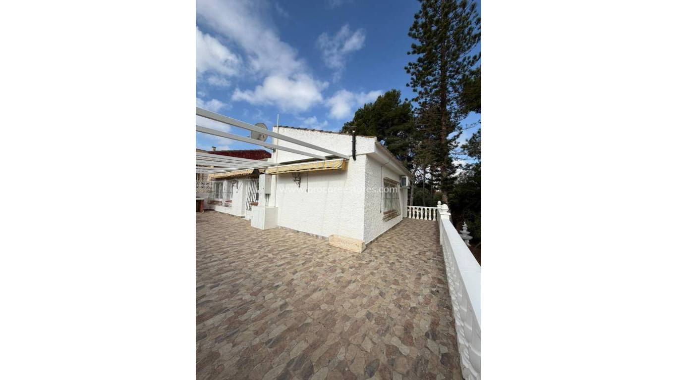 Location longue durée - Villa - Torrevieja - Los Balcones - Los Altos del Edén