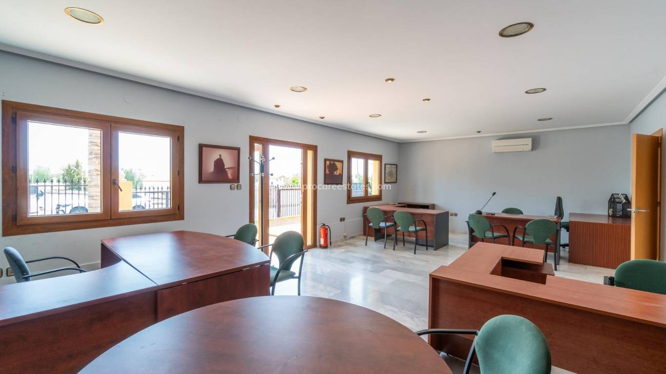 Long time Rental - Commercial property - Orihuela Costa - Villamartin