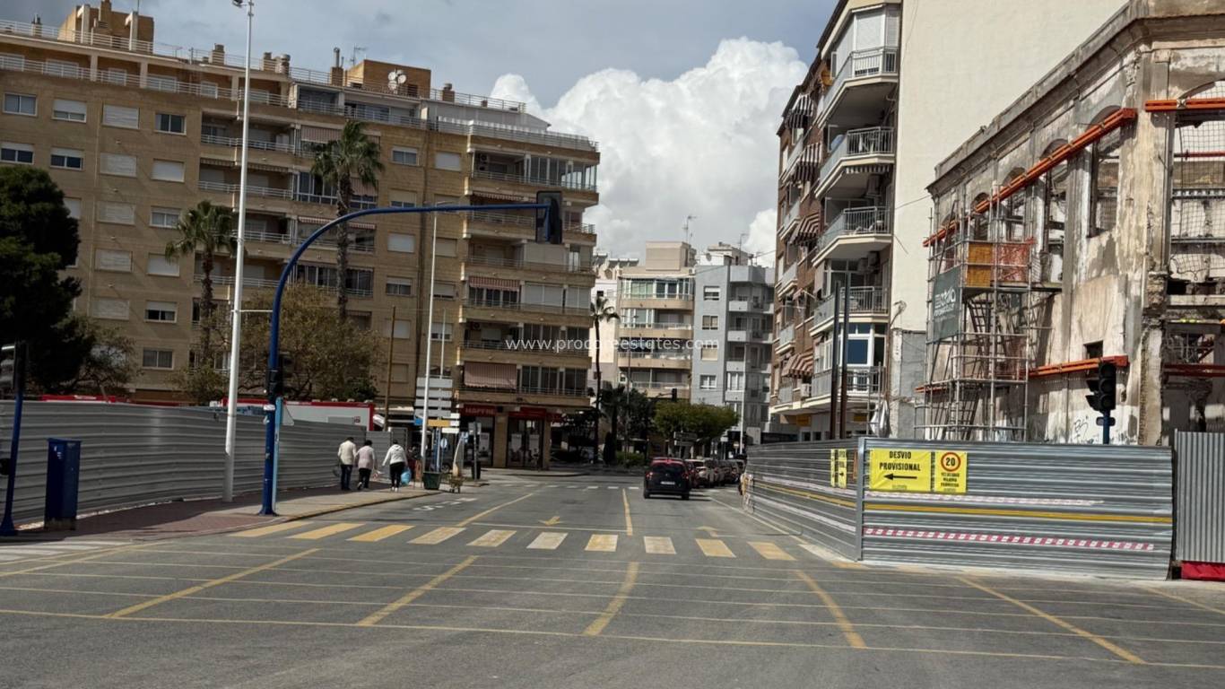 Long time Rental - Commercial property - Torrevieja - Paseo maritimo