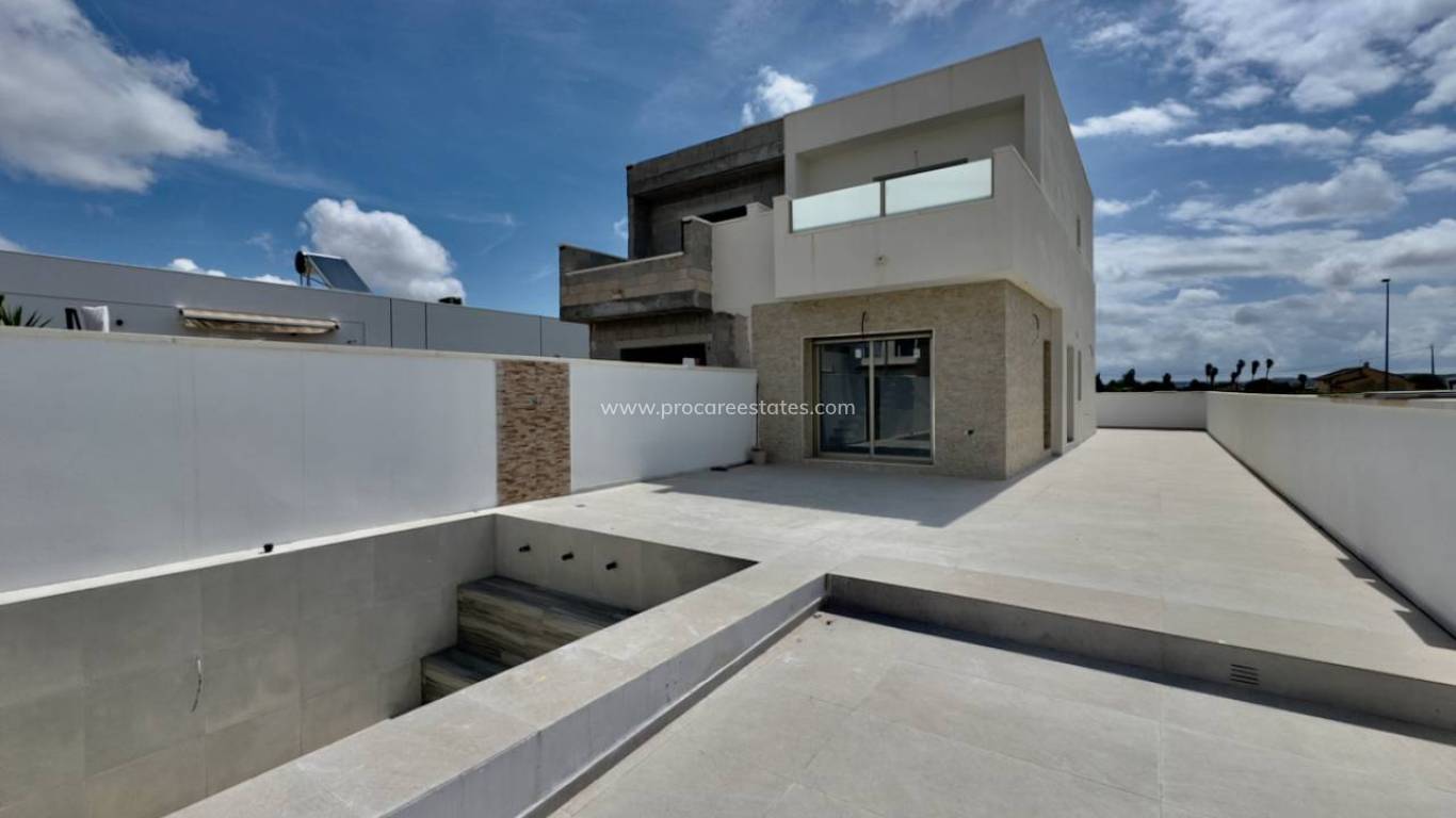 Neubau - Villa - Daya Nueva