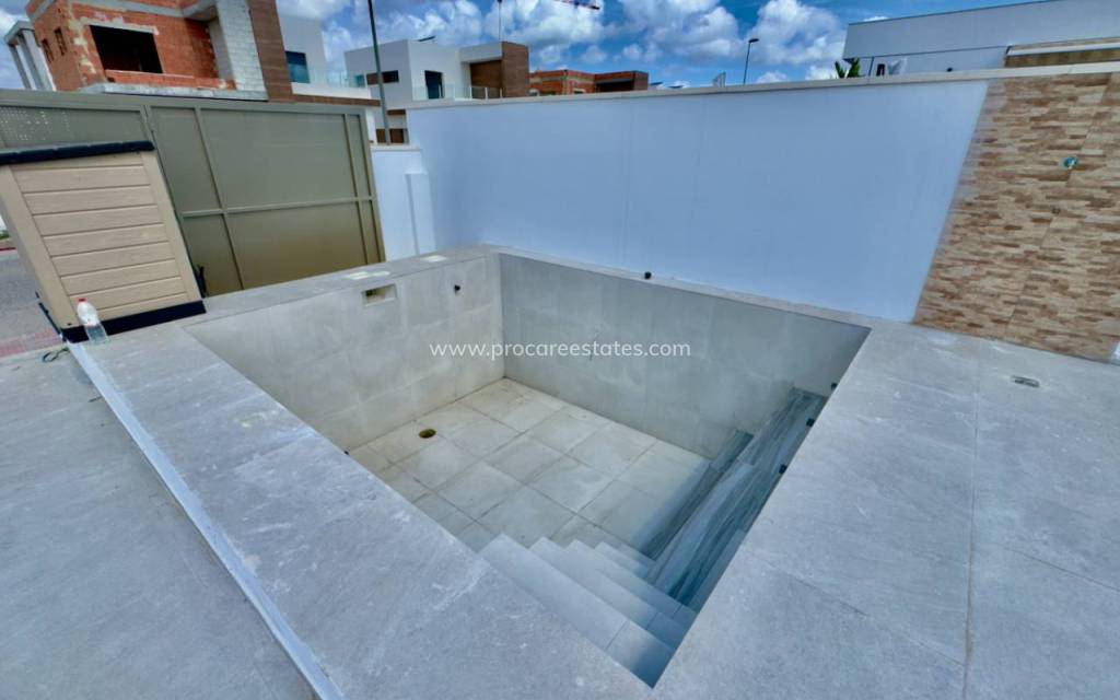 Neubau - Villa - Daya Nueva