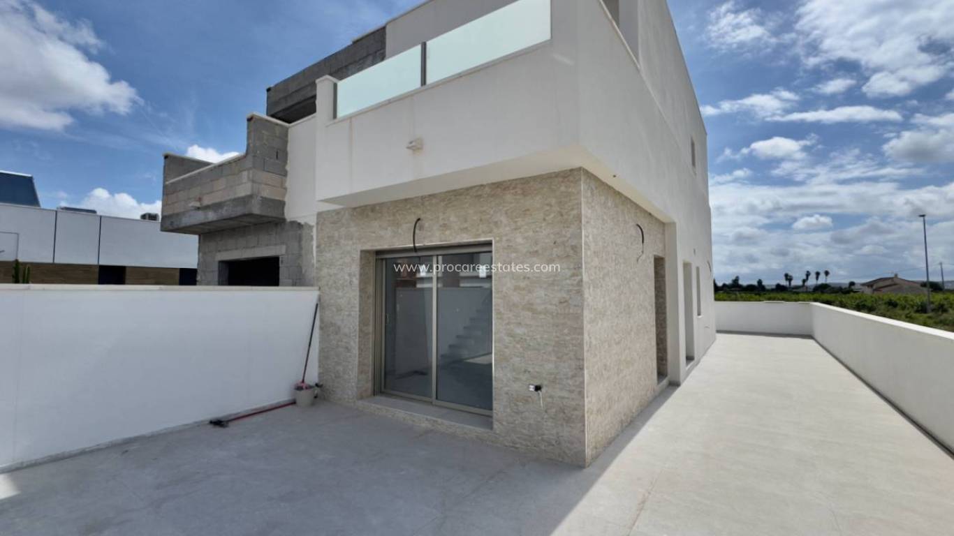 Neubau - Villa - Daya Nueva