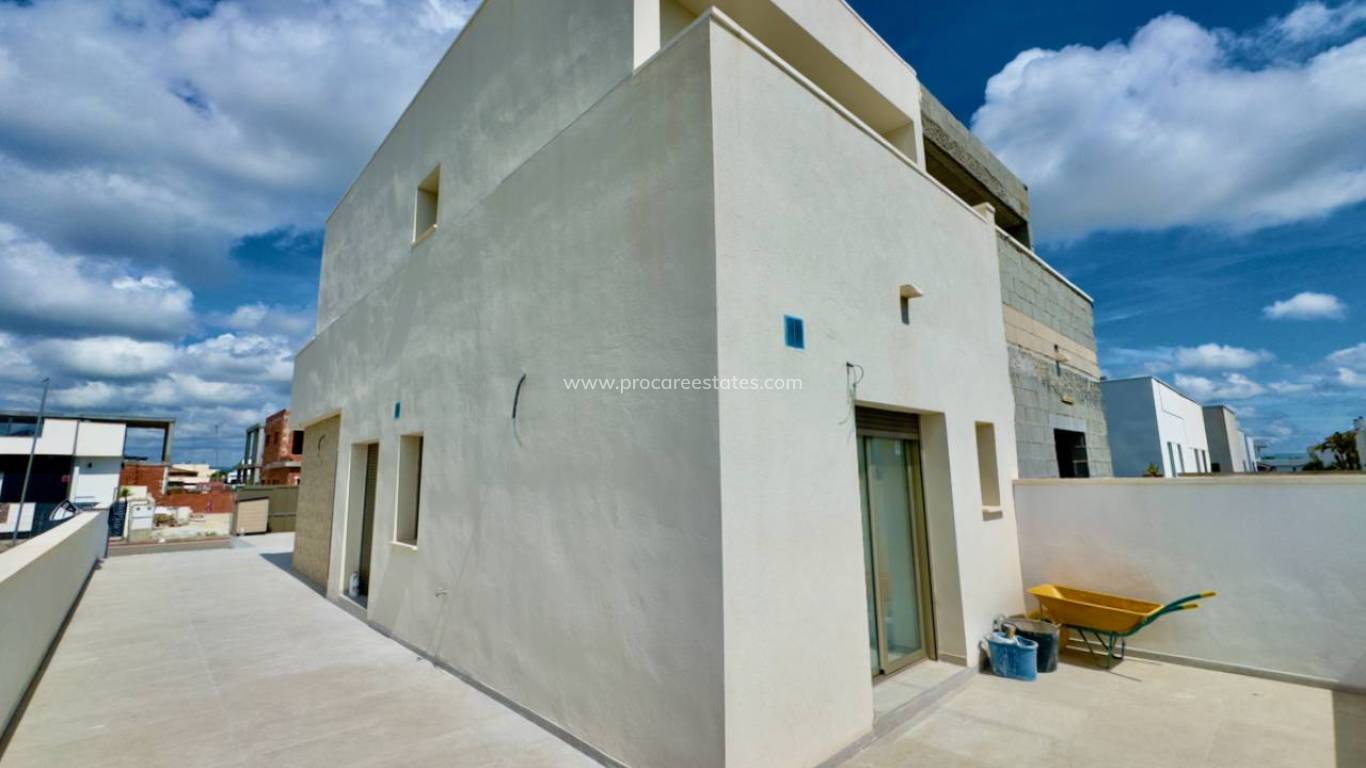 Neubau - Villa - Daya Nueva