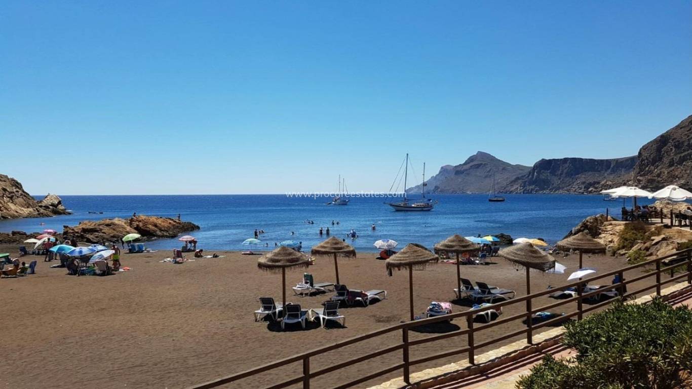 Nueva construcción  - Casa de pueblo - La Únion - centro