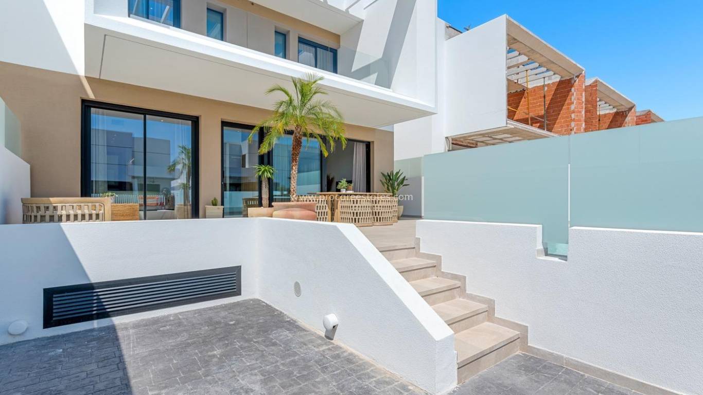 Nueva construcción  - Villa - Dolores - Sector 3