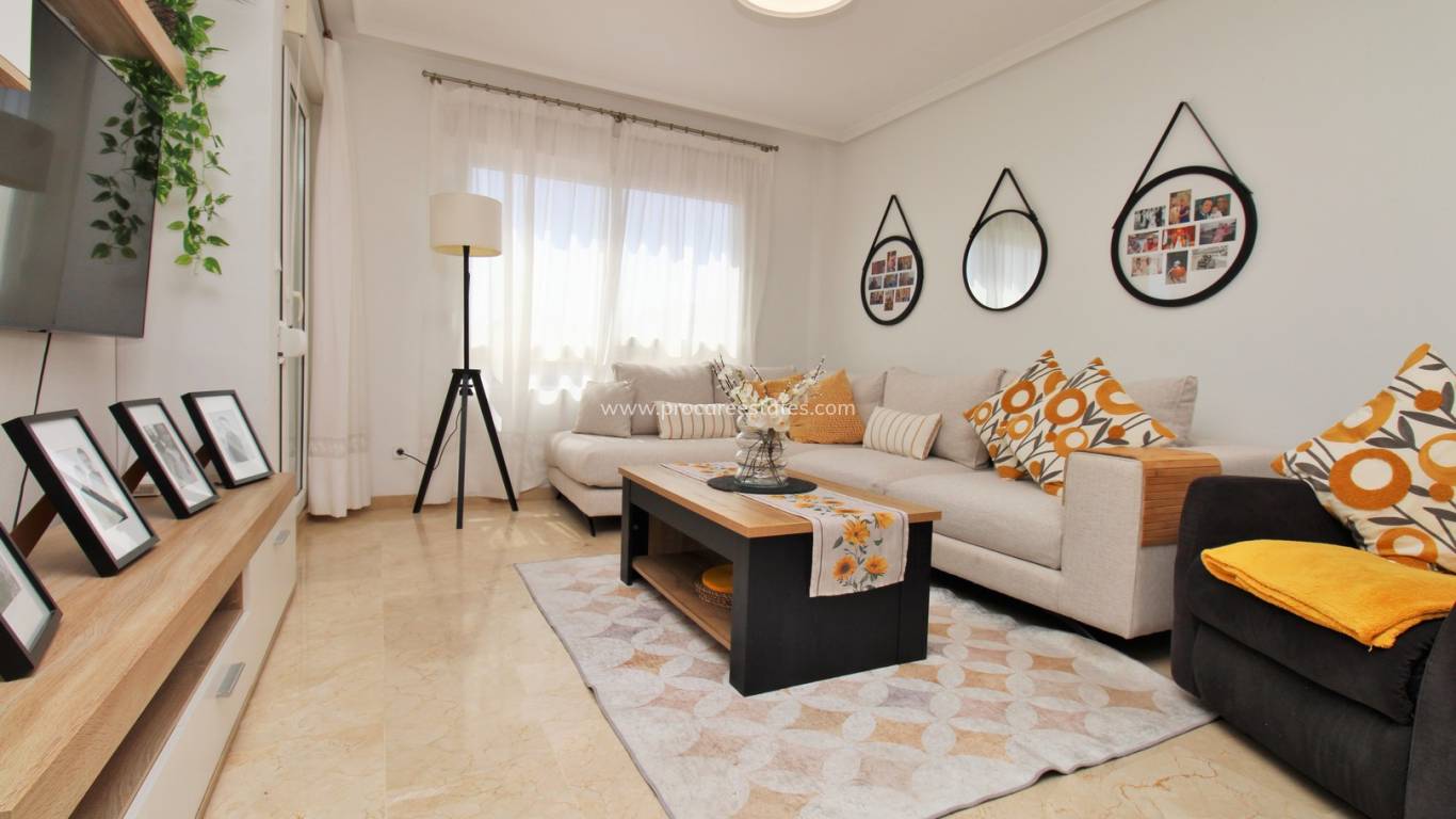 Resale - Apartament - Orihuela Costa - Villamartin