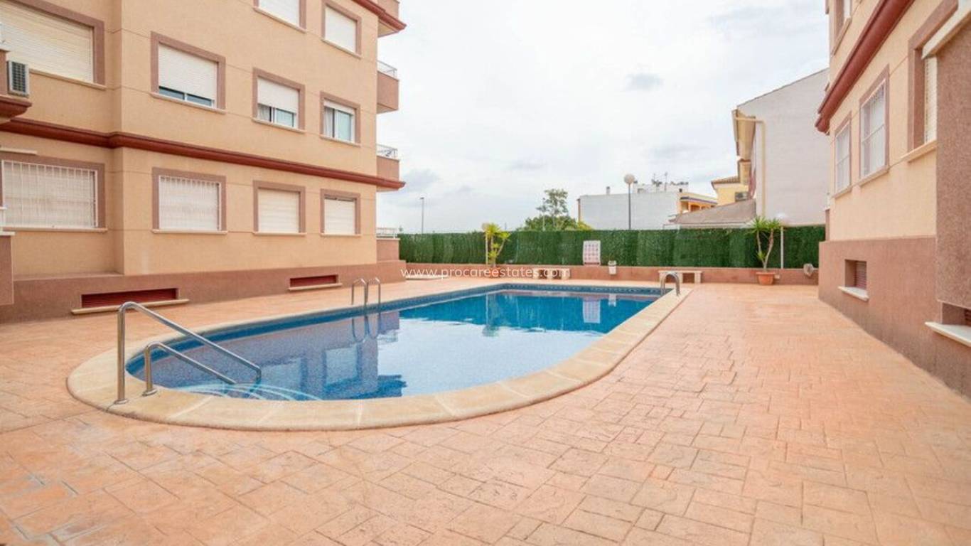 Resale - Apartment - Algorfa