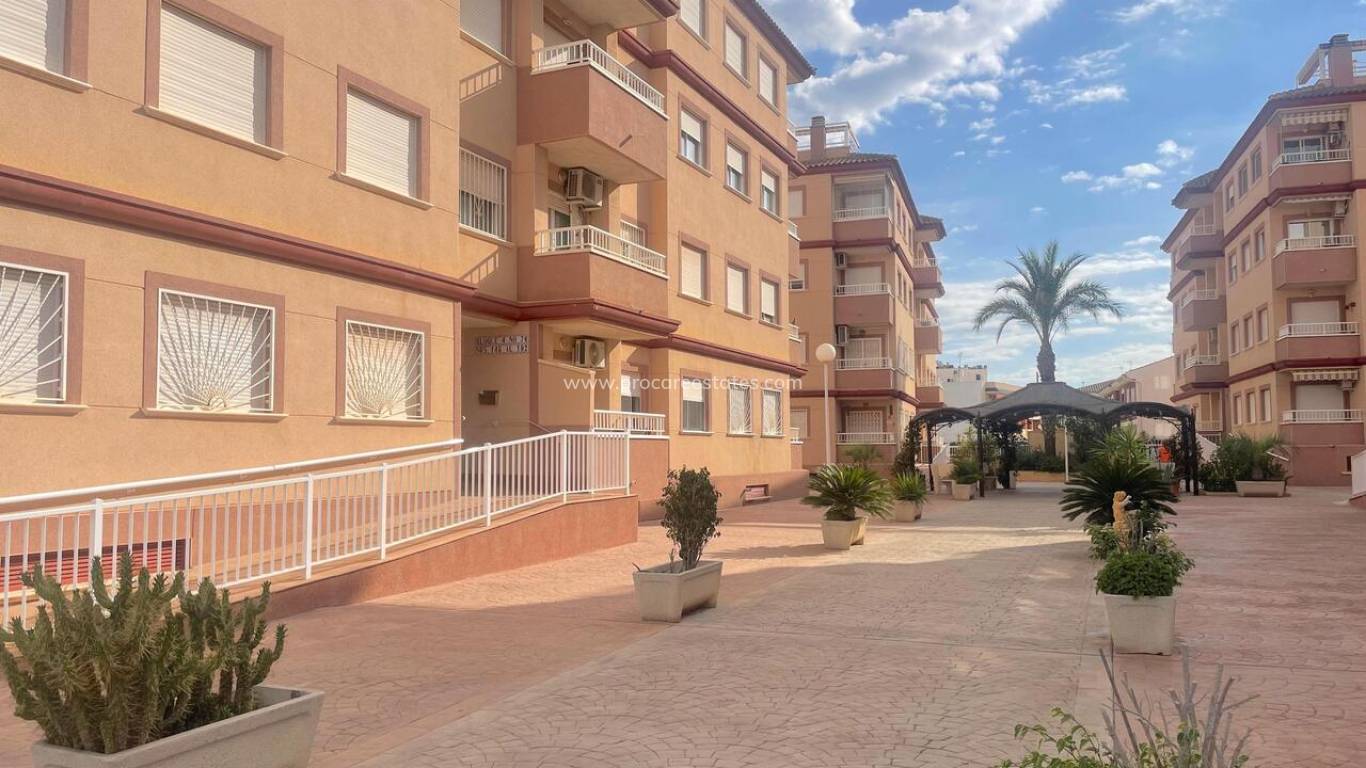 Resale - Apartment - Algorfa