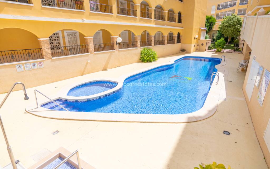 Resale - Apartment - Algorfa