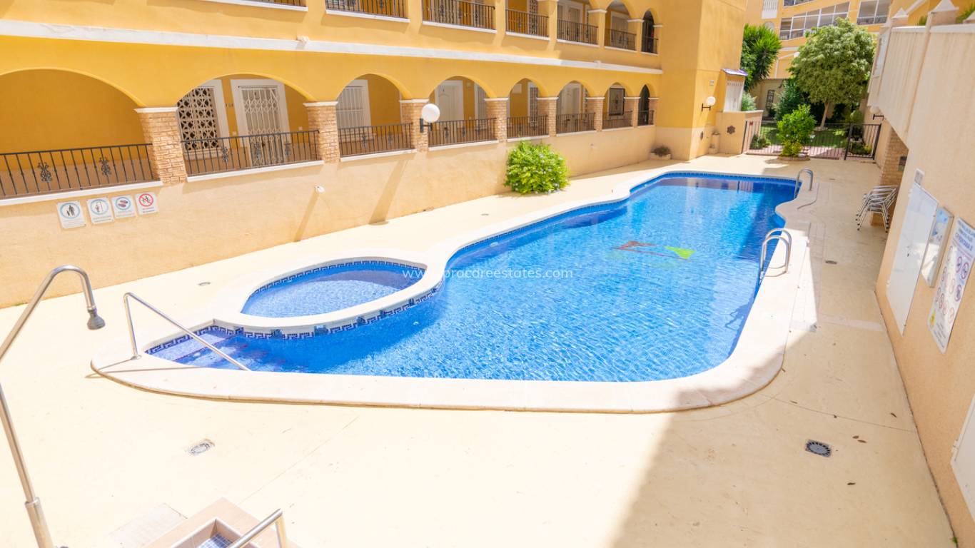 Resale - Apartment - Algorfa