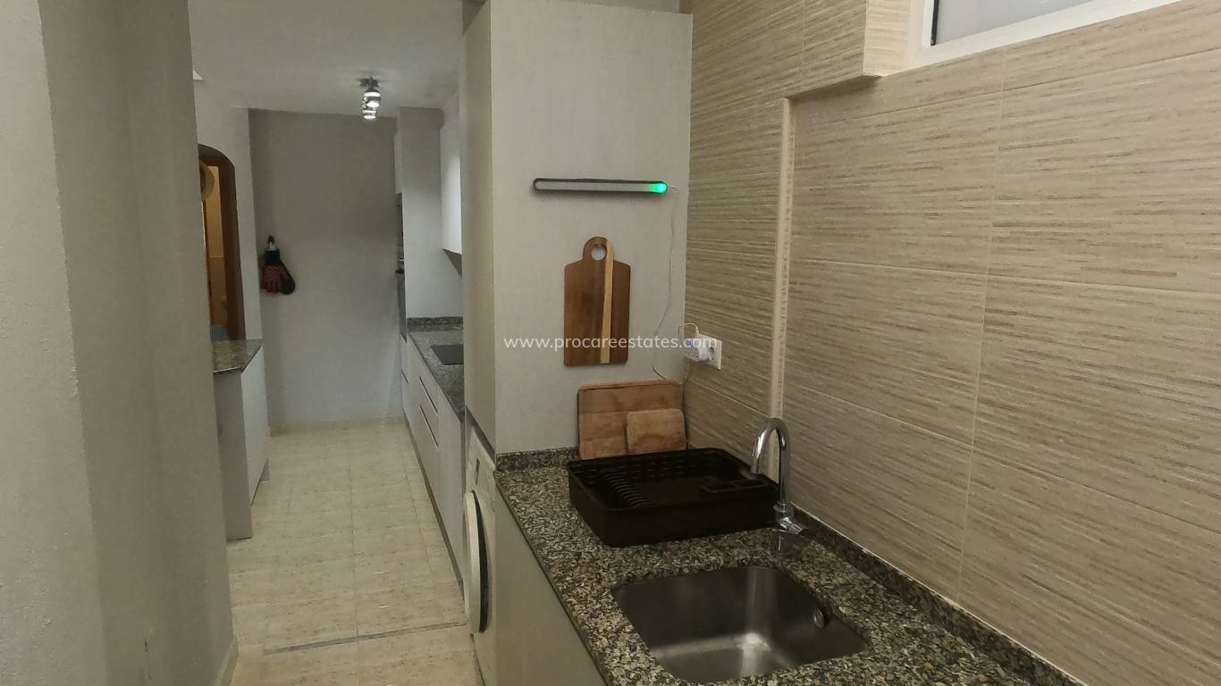 Resale - Apartment - Alicante