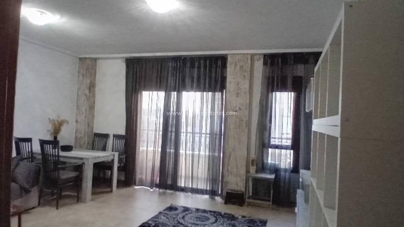 Resale - Apartment - Almoradi - Center