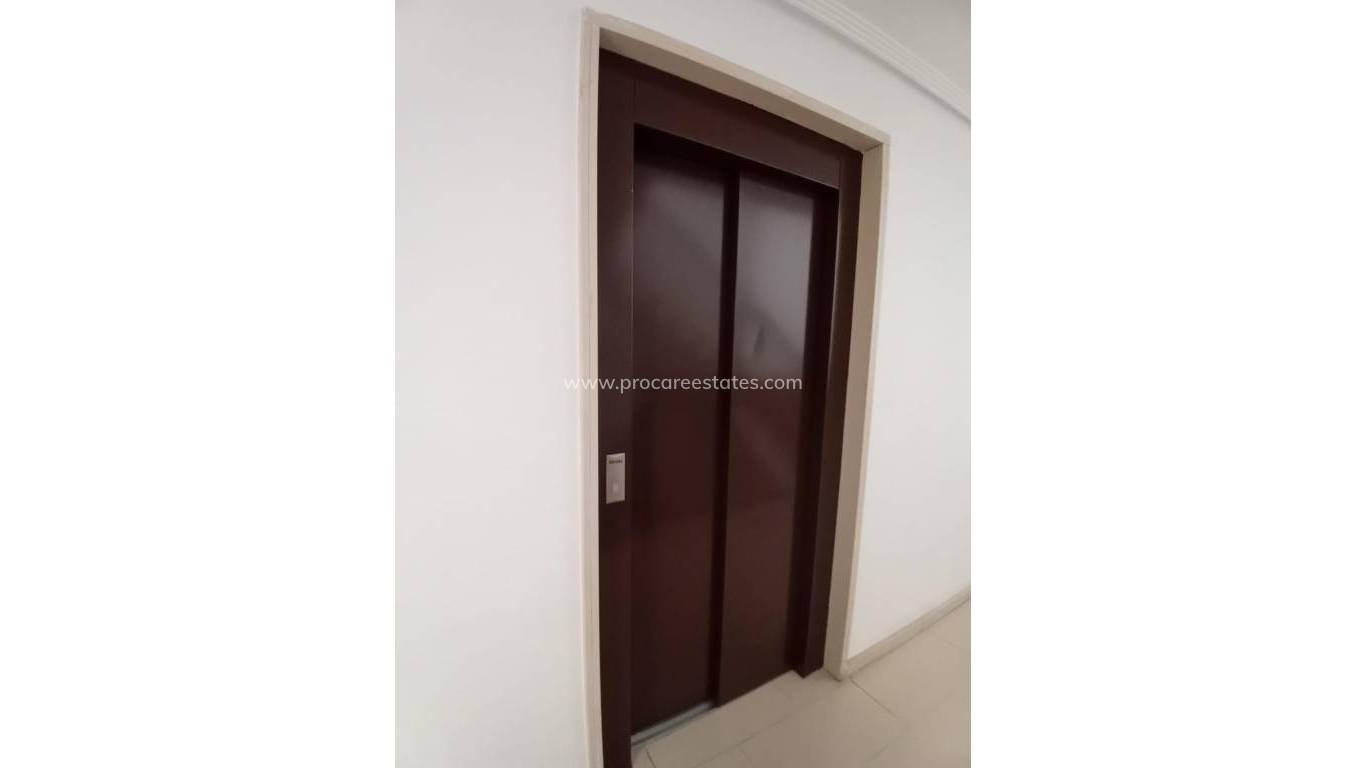 Resale - Apartment - Almoradi - Center