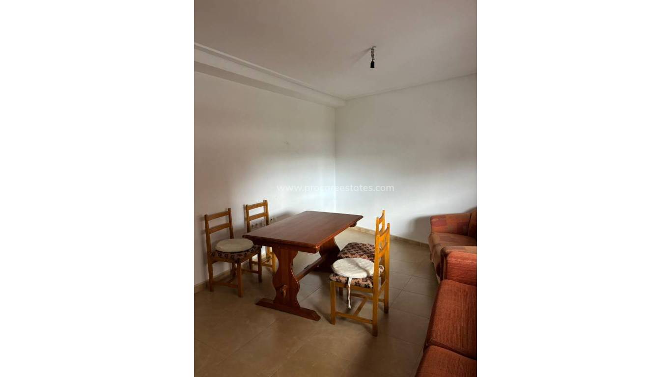 Resale - Apartment - Almoradi - Centro urbano 2