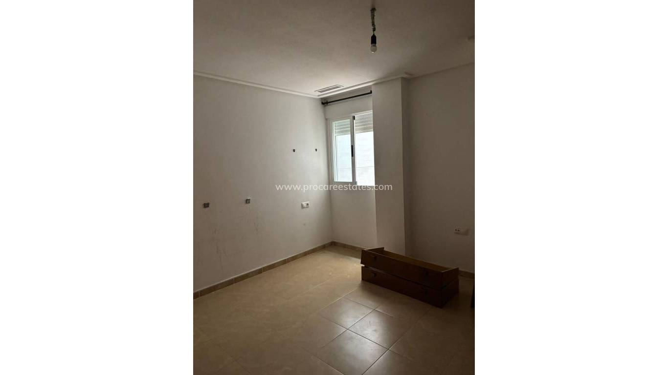 Resale - Apartment - Almoradi - Centro urbano 2