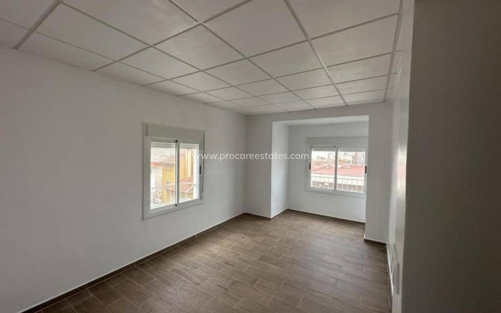 Resale - Apartment - Almoradi - Centro urbano 2