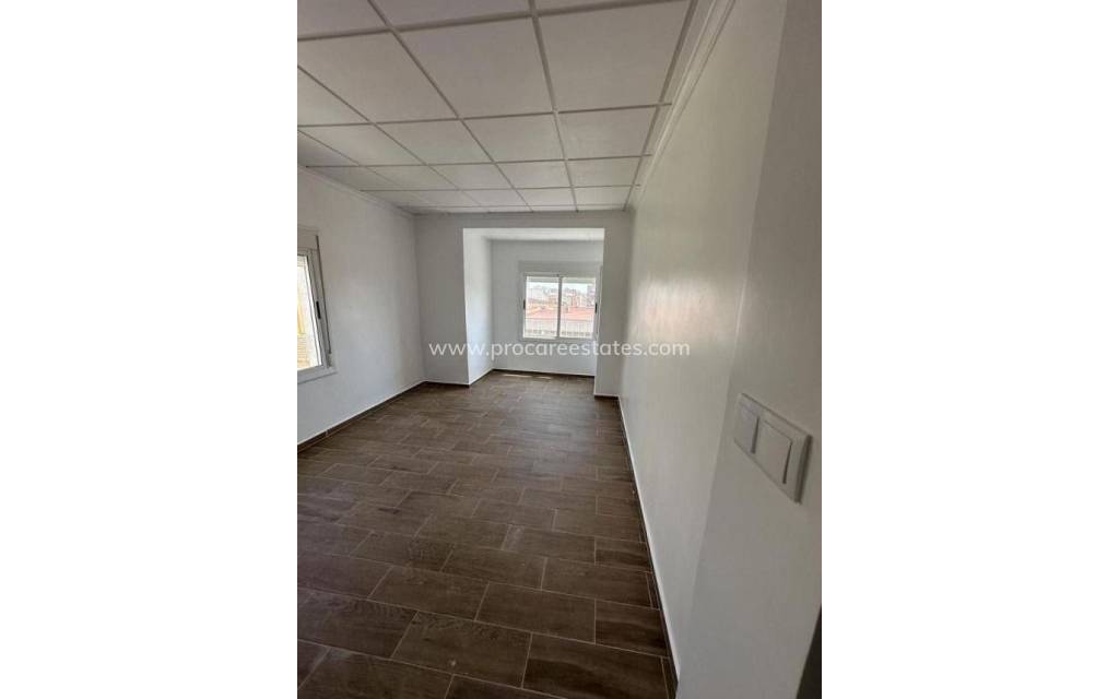 Resale - Apartment - Almoradi - Centro urbano 2