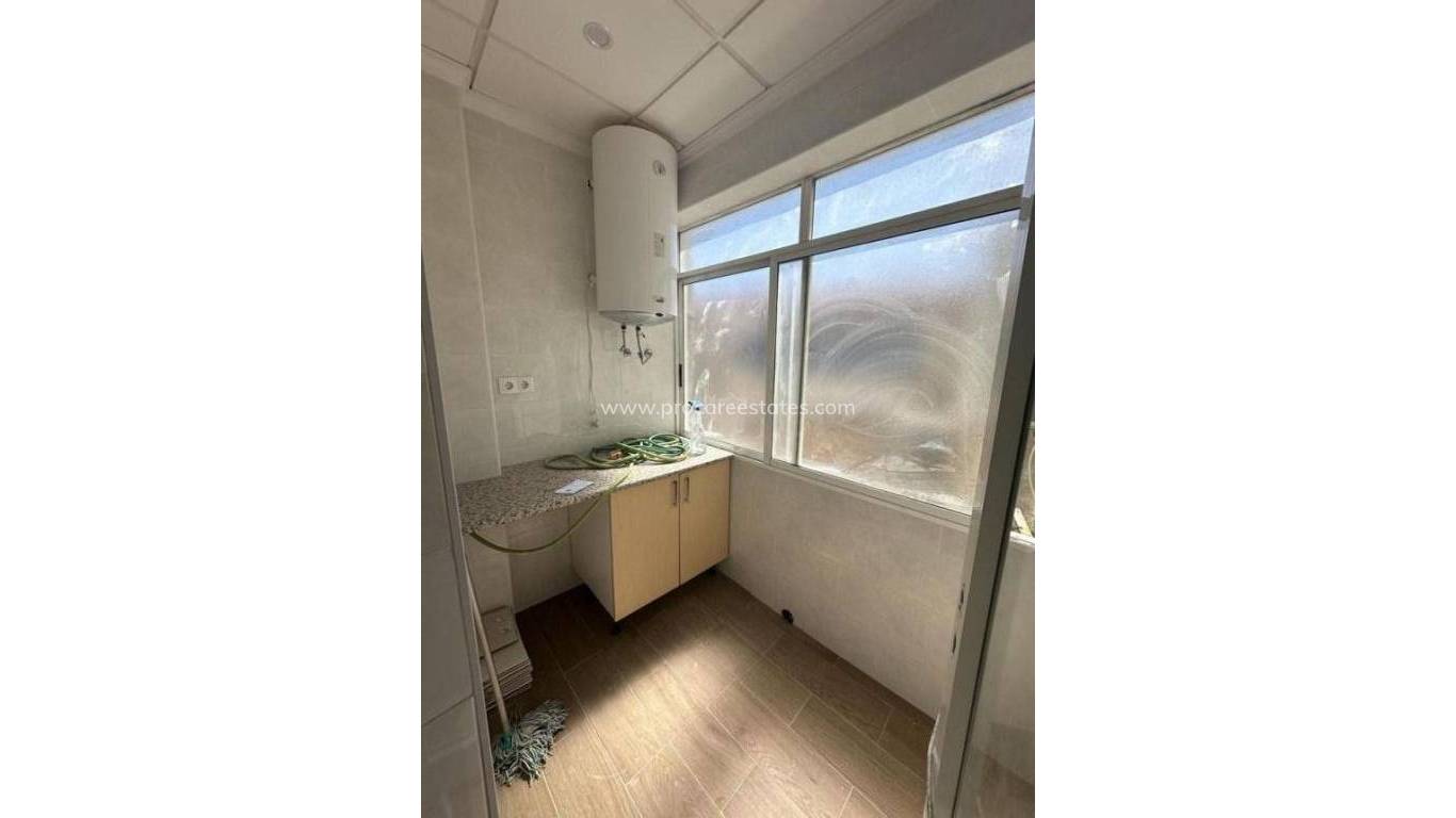 Resale - Apartment - Almoradi - Centro urbano 2