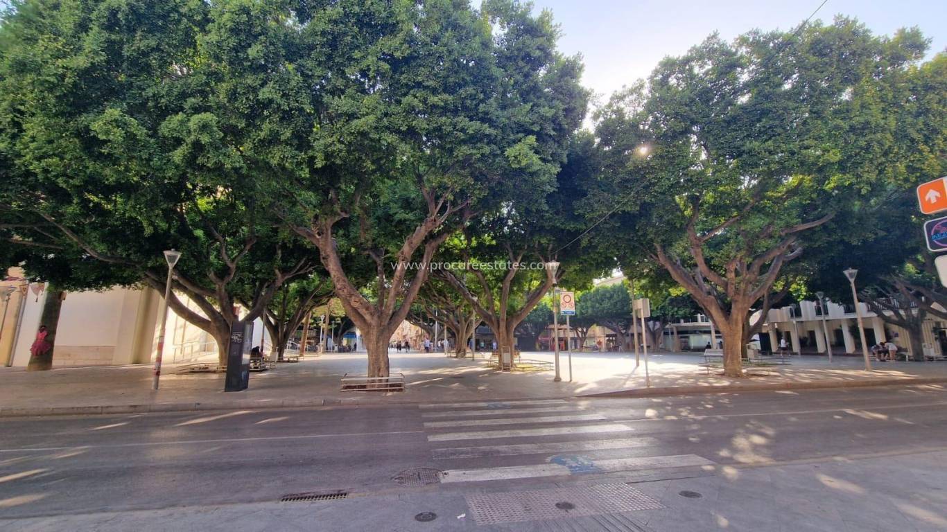 Resale - Apartment - Almoradi - Centro urbano 2