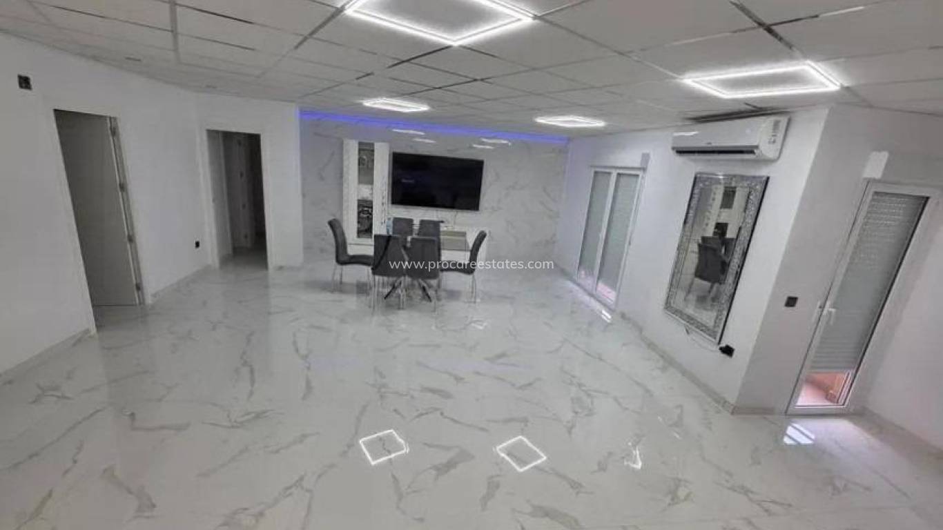 Resale - Apartment - Almoradi - Centro urbano 2