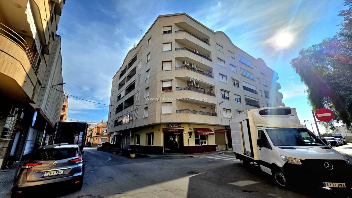 Resale - Apartment - Almoradi - Centro urbano 2