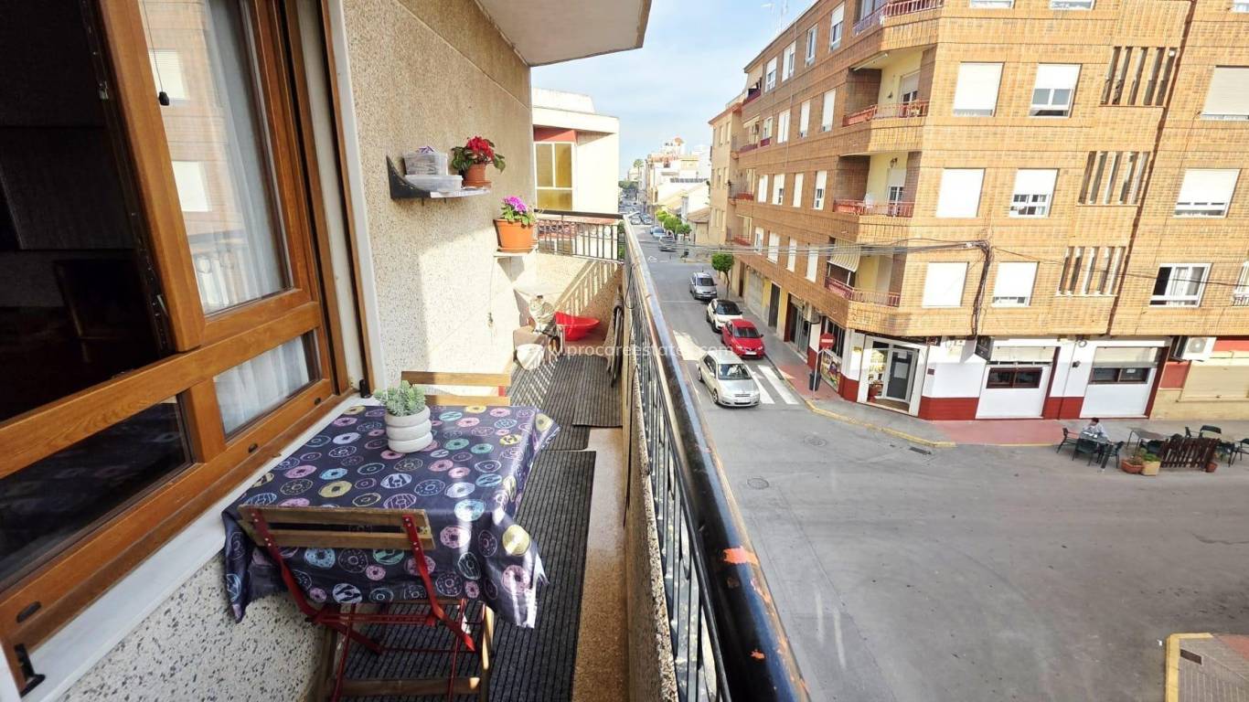 Resale - Apartment - Almoradi - Centro urbano 2