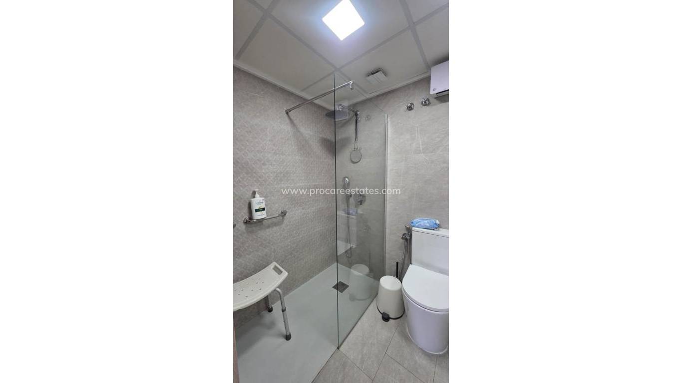 Resale - Apartment - Almoradi - Centro urbano 2