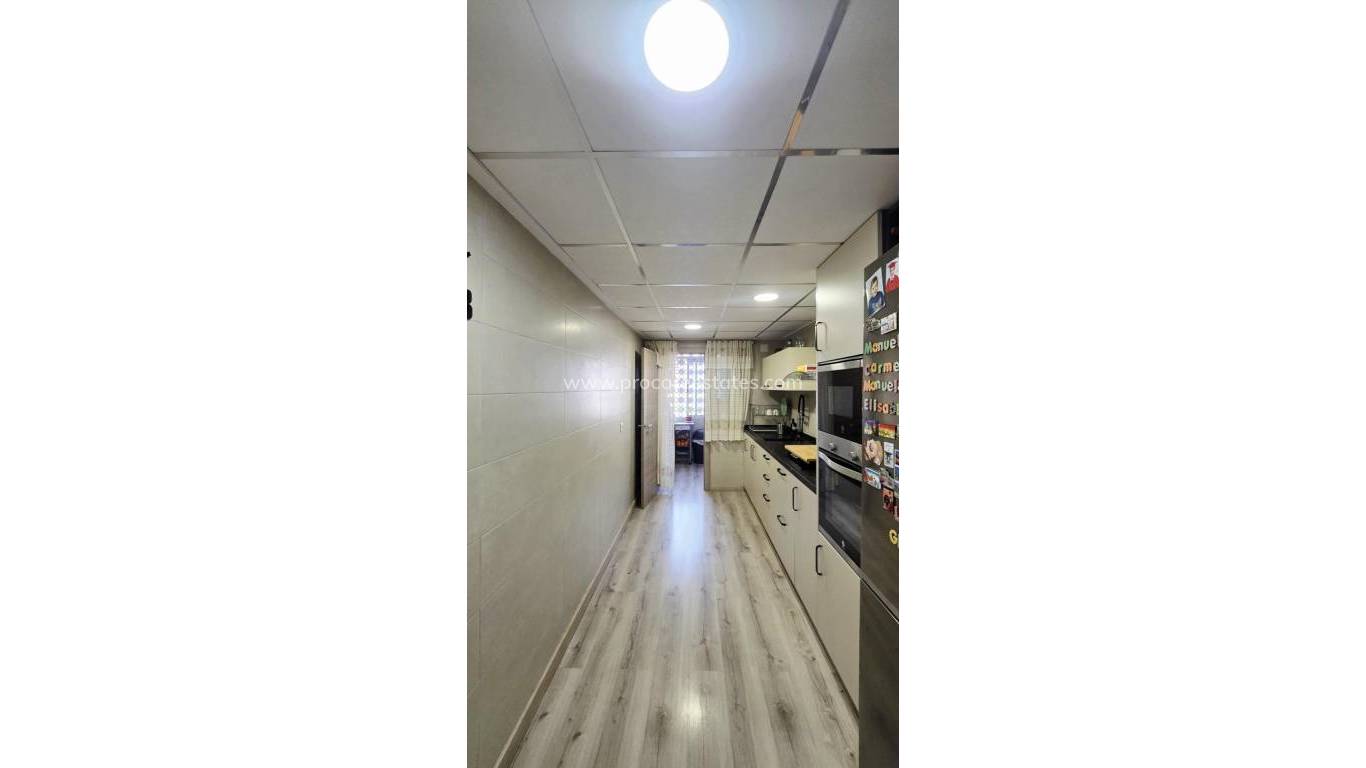 Resale - Apartment - Almoradi - Centro urbano 2