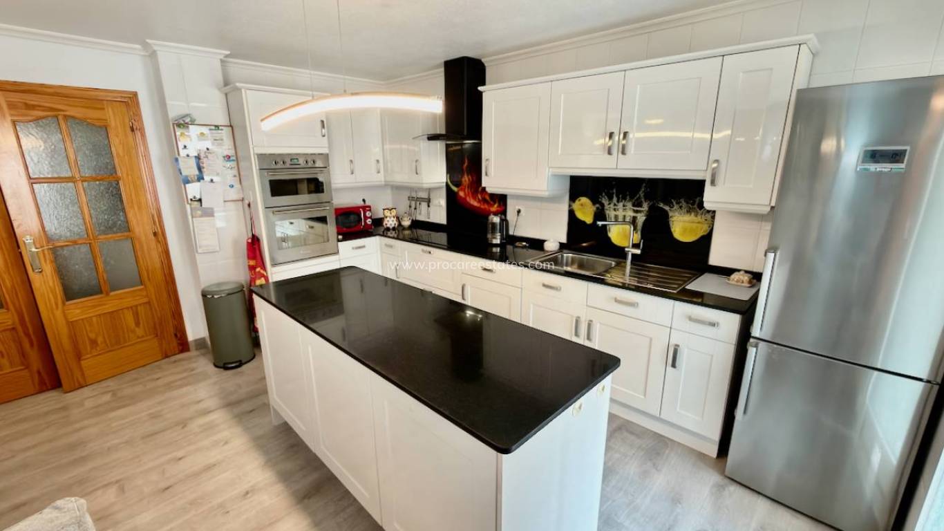 Resale - Apartment - Almoradi - centro