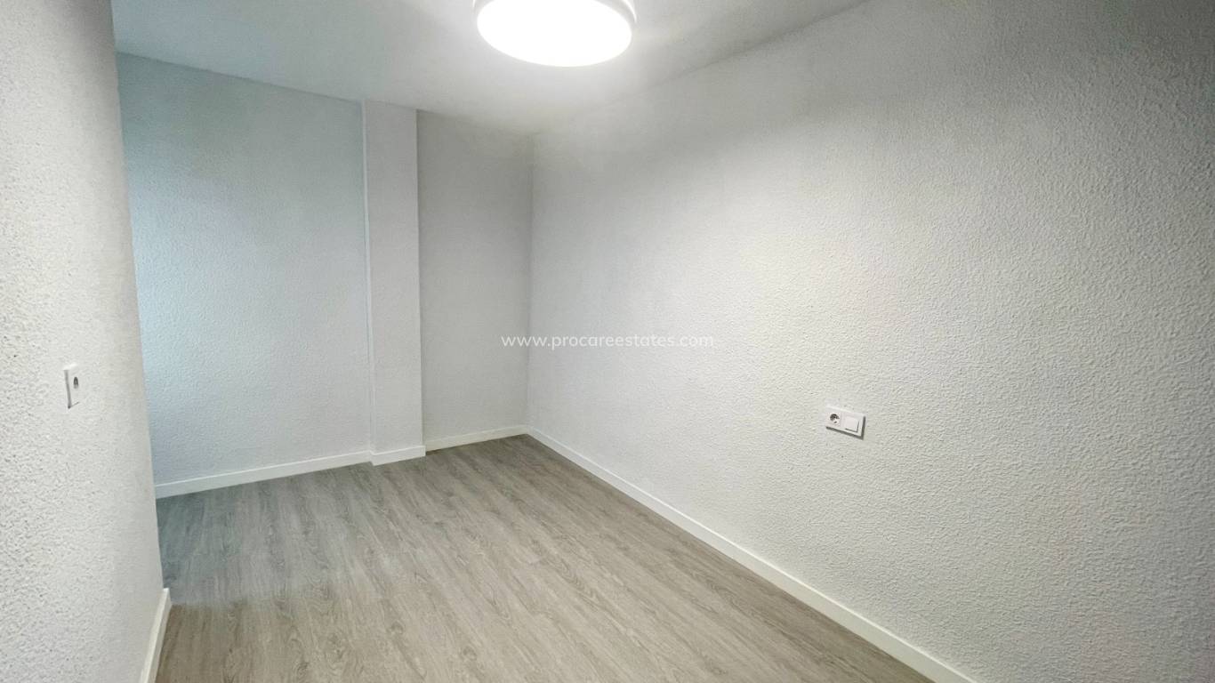 Resale - Apartment - Bigastro