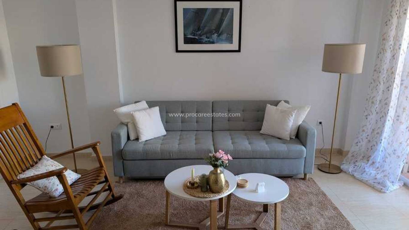 Resale - Apartment - Daya Nueva