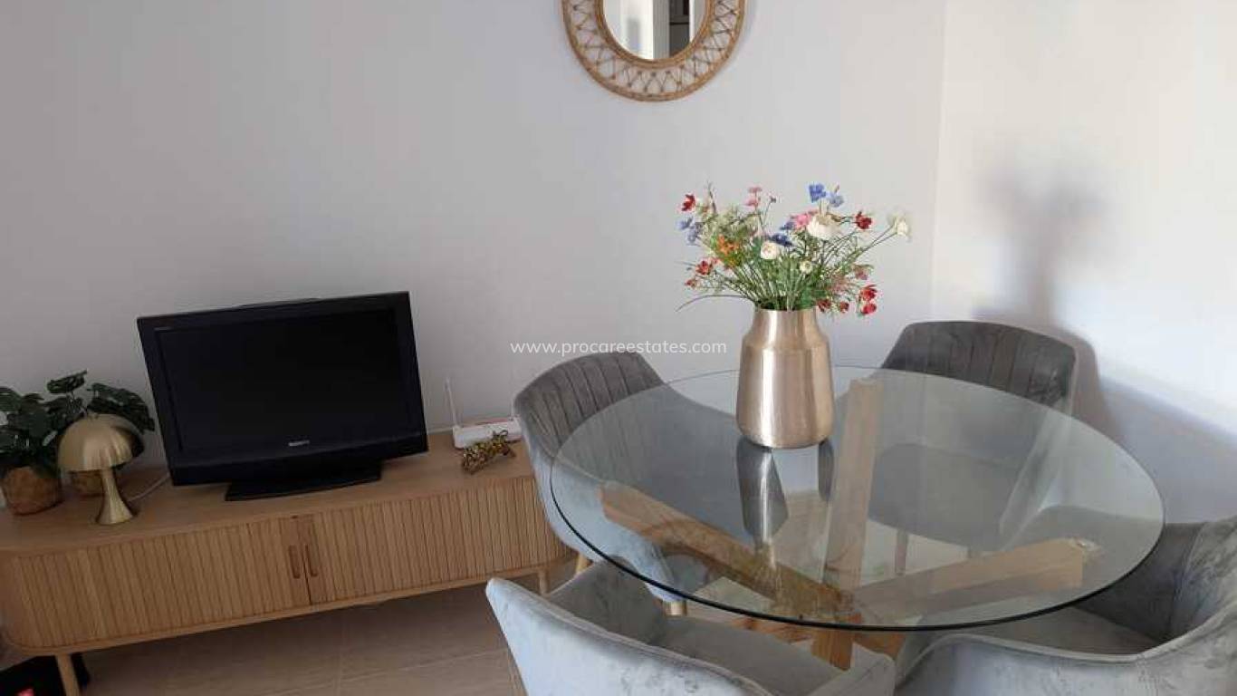 Resale - Apartment - Daya Nueva
