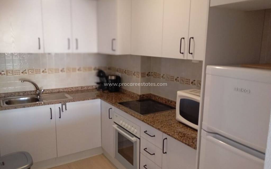 Resale - Apartment - Daya Nueva