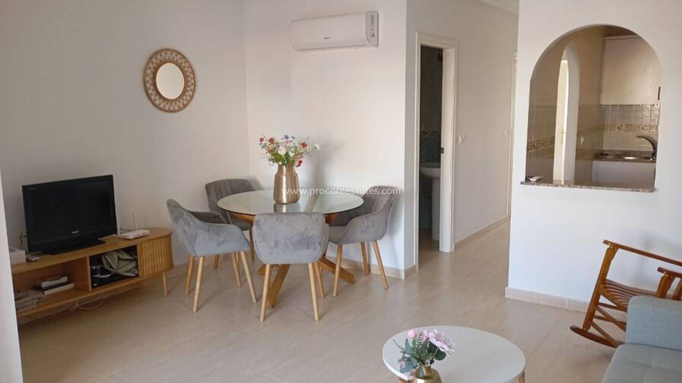 Resale - Apartment - Daya Nueva