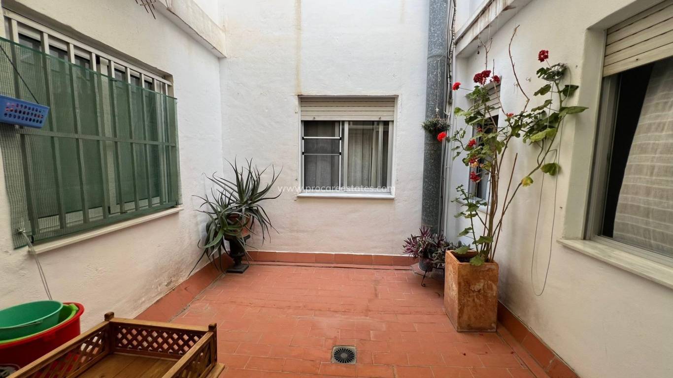 Resale - Apartment - Dolores - CENTRO