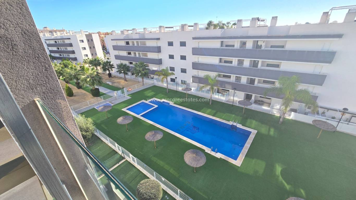 Resale - Apartment / Flat * - Orihuela Costa - Villamartín *